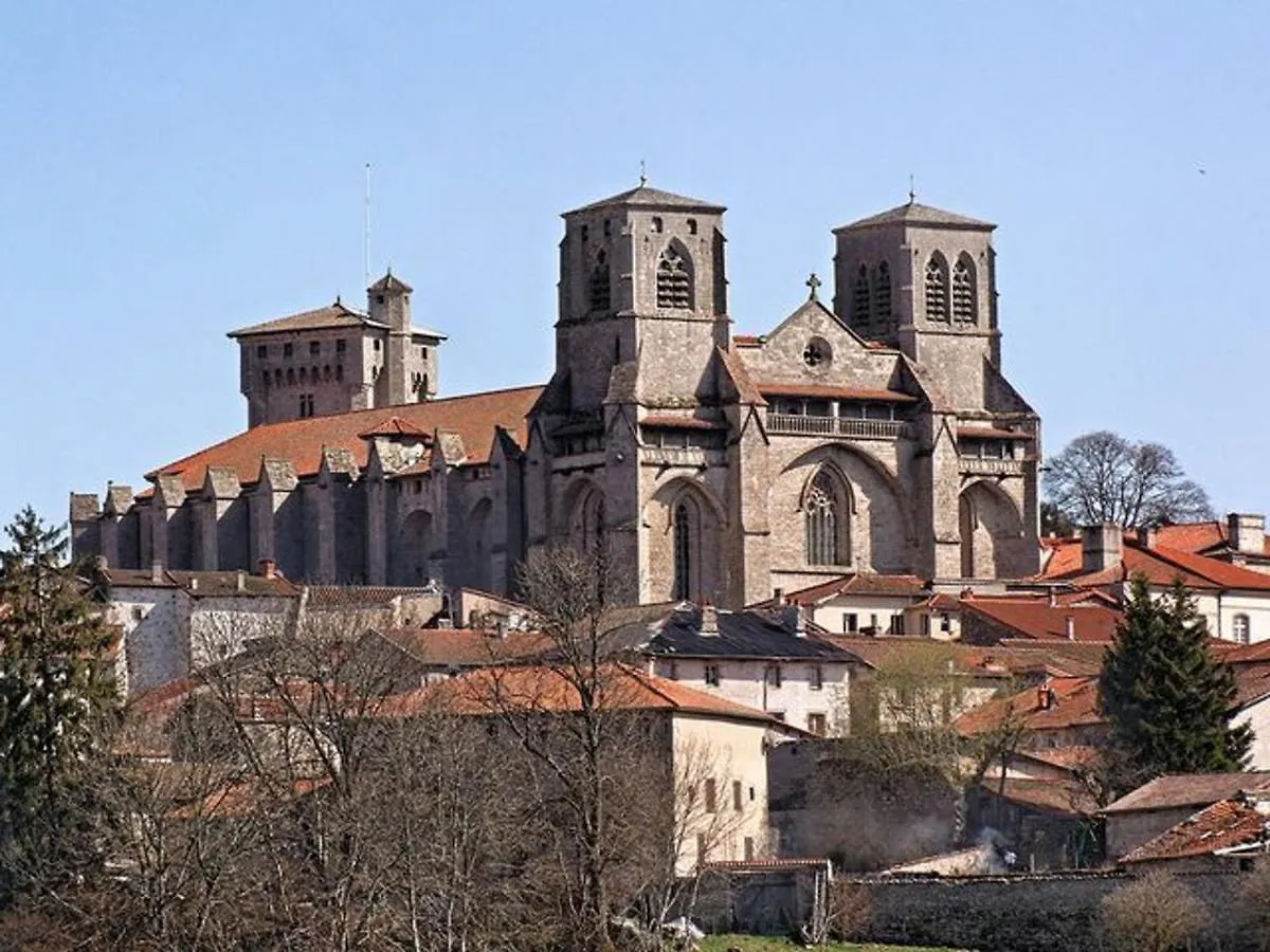 Gite Familial Au Calme Avec Jeux, Vtt, Randonnee, Pres Du Parc Livradois, La Chaise-Dieu Et Craponne - Fr-1-582-214 Jullianges